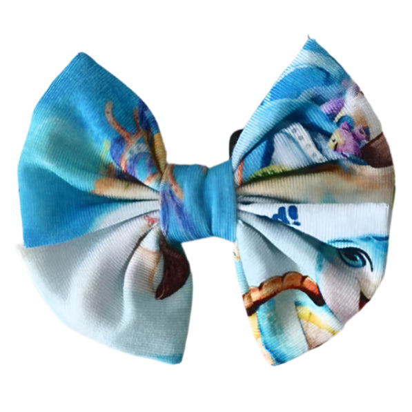 Bamboo alligator clip with Meet Kai print